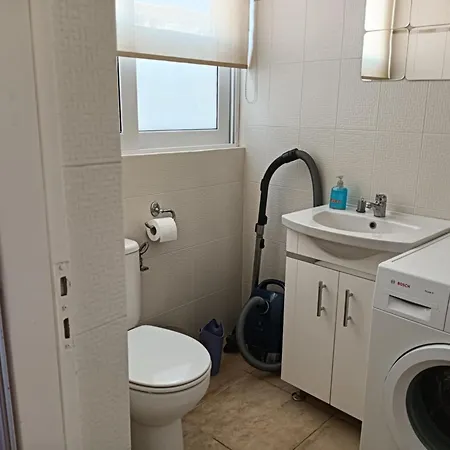 아파트 Modern Flat In