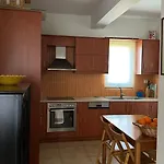 Modern Flat In Apartment *