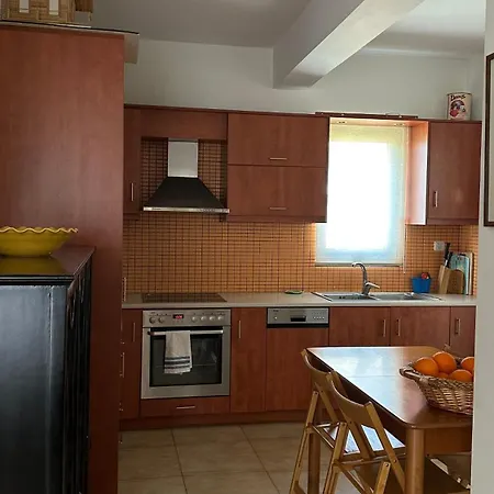 Modern Flat In Apartment *