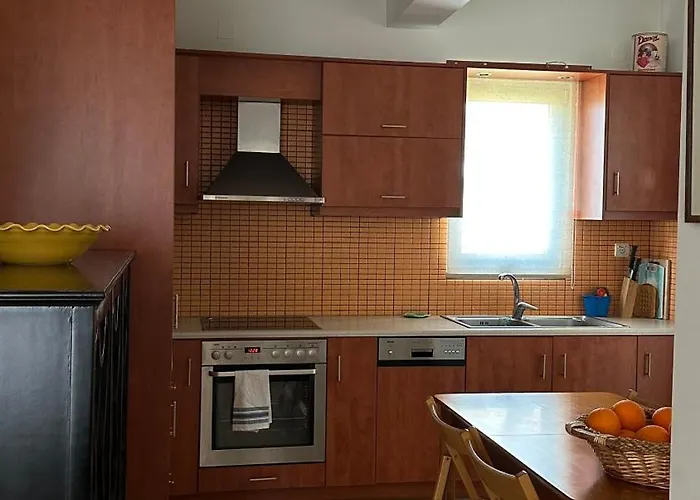 Modern Flat In Apartment *